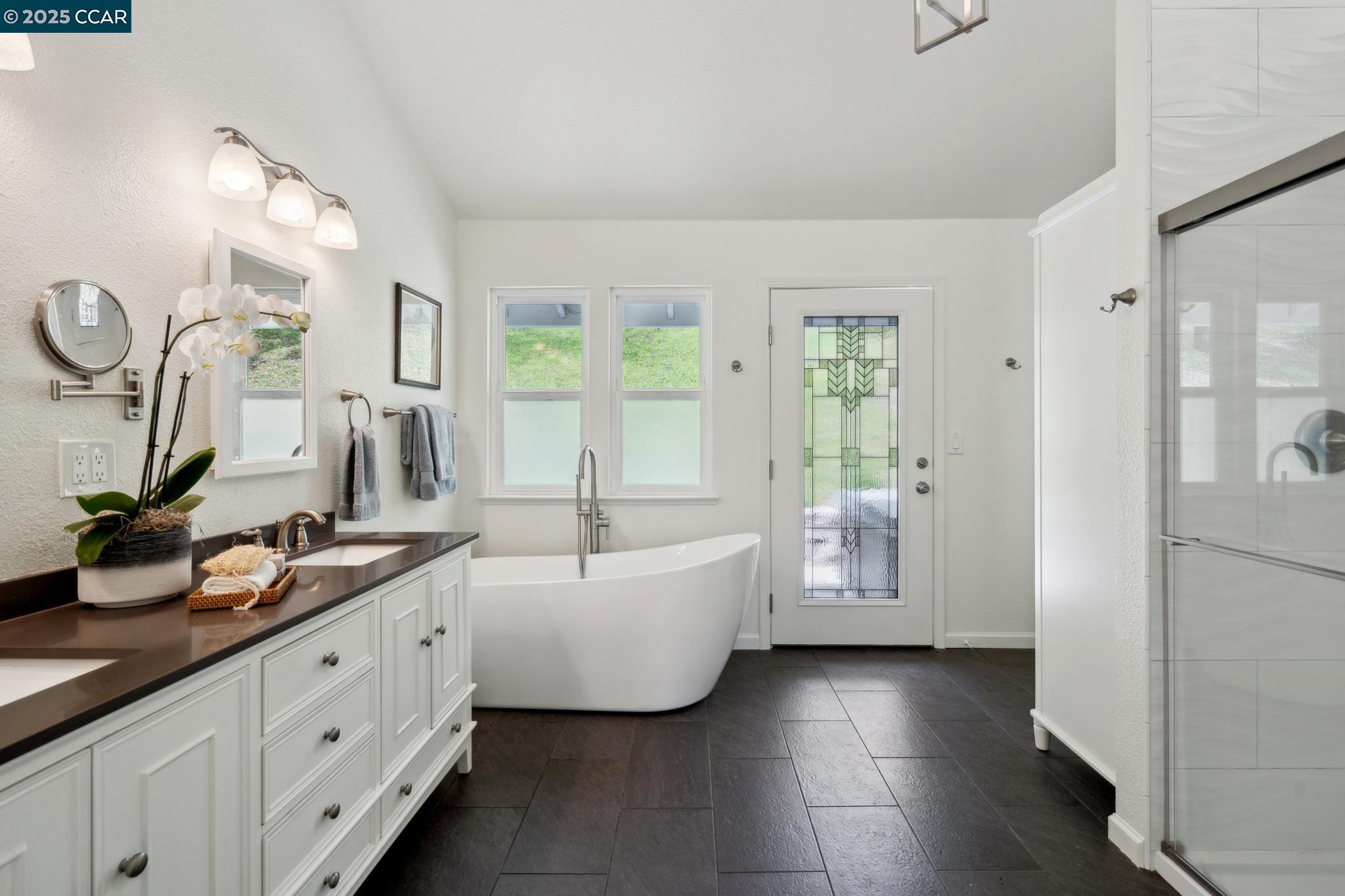 3555 Old Mountain View Dr.