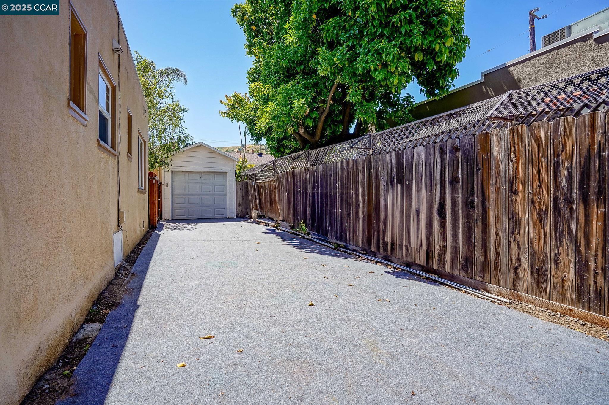 1714 Alhambra Ave