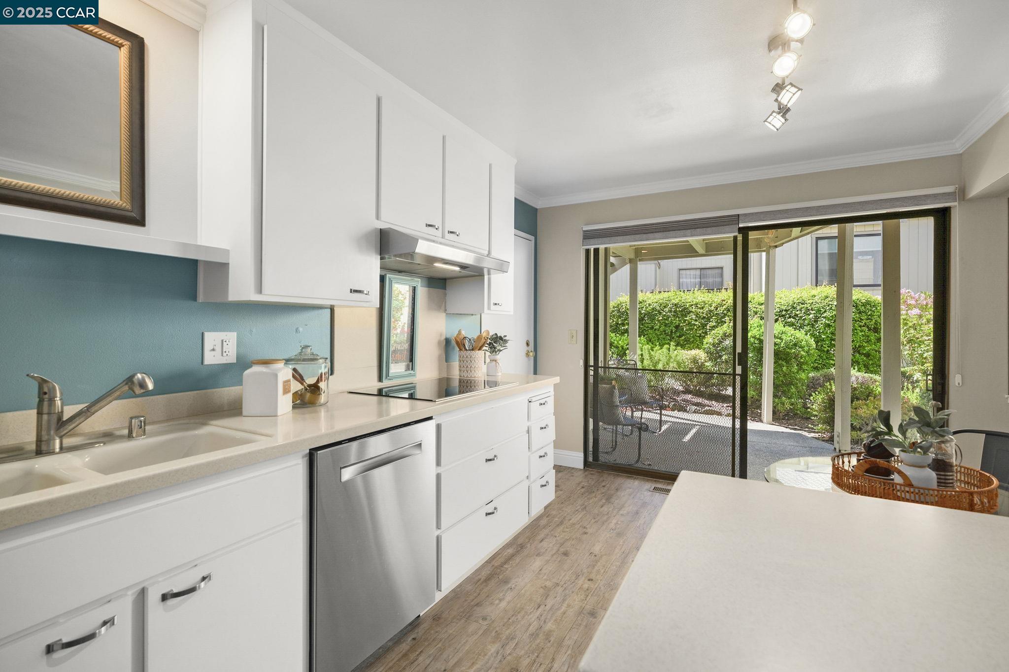 3430 Rossmoor Pkwy # 2