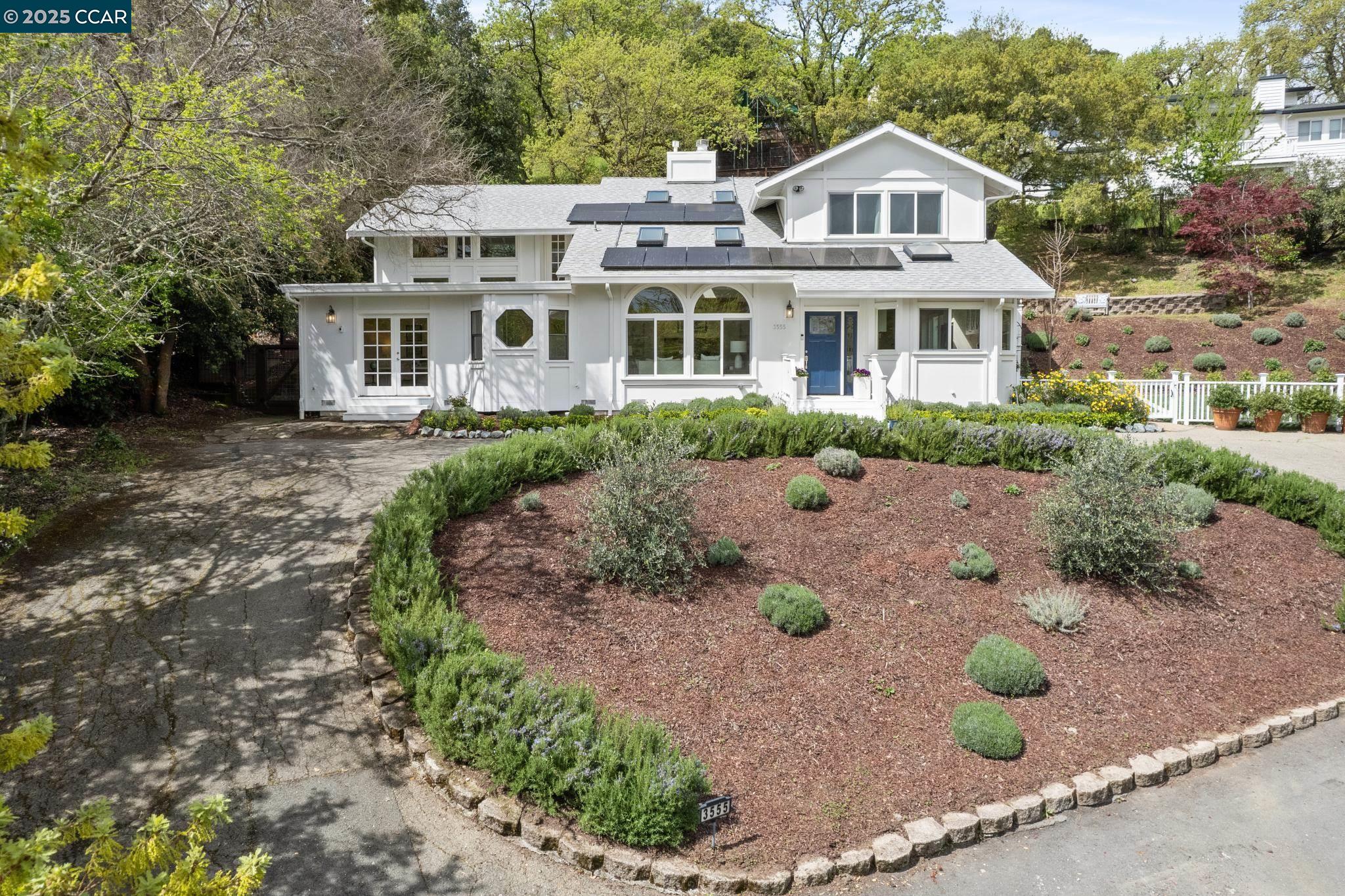 3555 Old Mountain View Dr