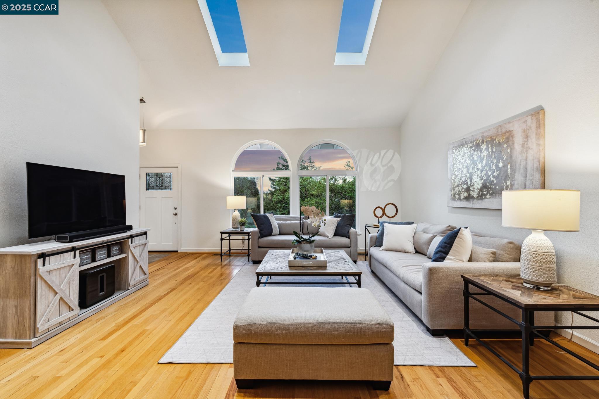 3555 Old Mountain View Dr