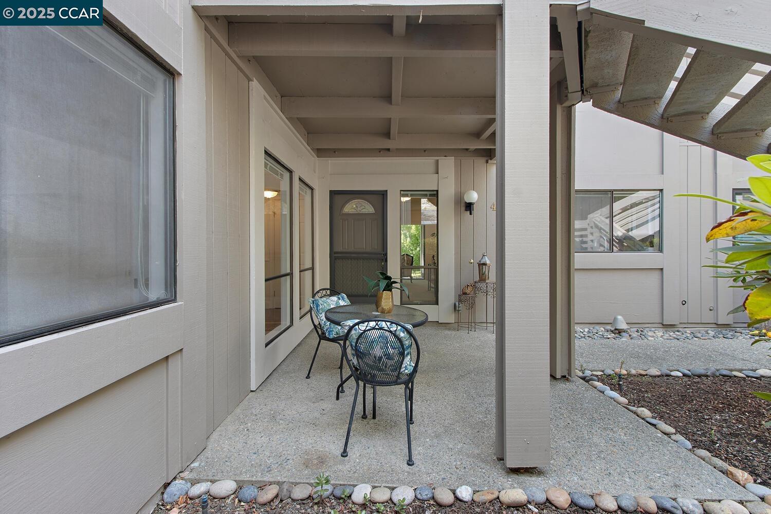 2633 Saklan Indian Dr # 4