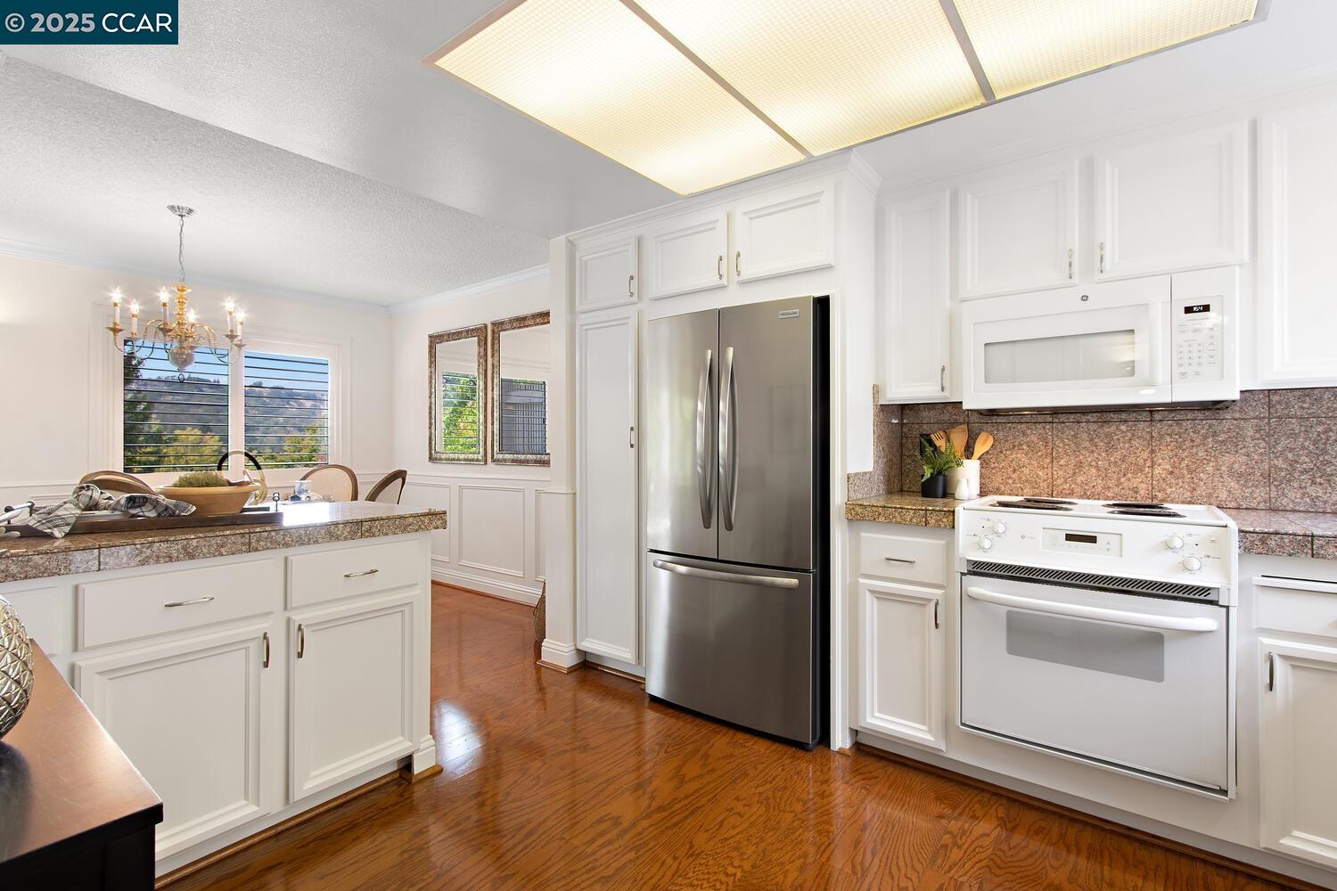 2633 Saklan Indian Dr # 4