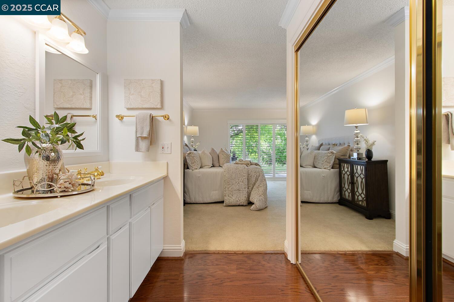 2633 Saklan Indian Dr # 4