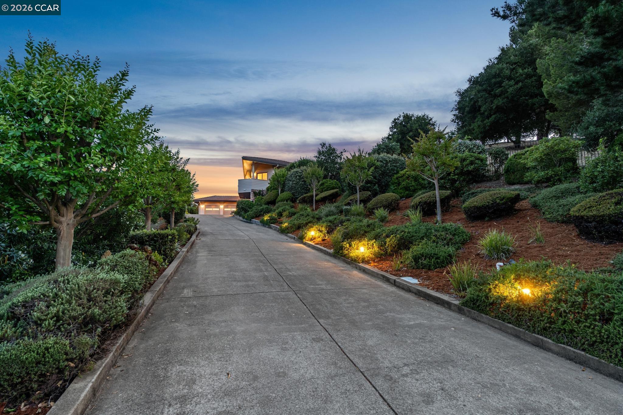 6 Tanglewood Lane