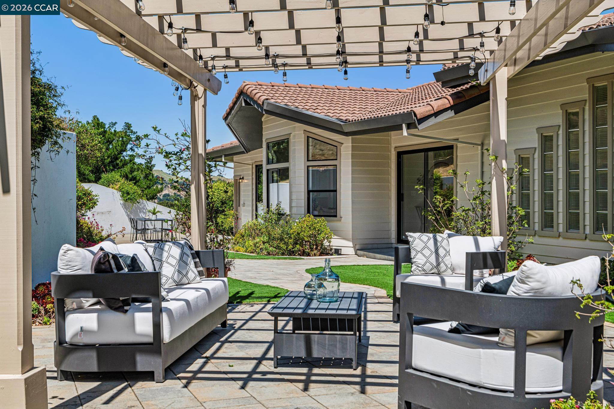6 Tanglewood Lane