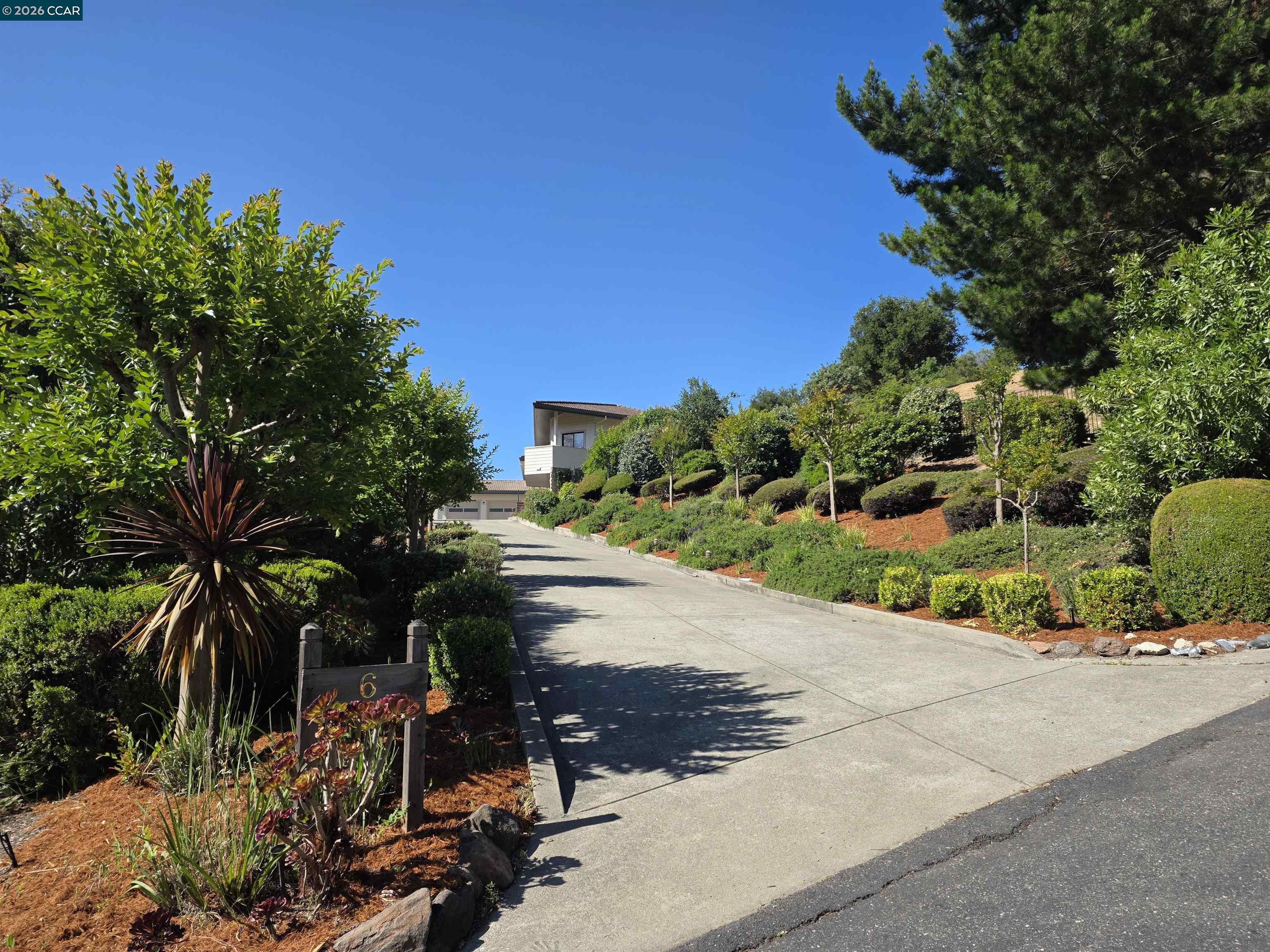 6 Tanglewood Lane