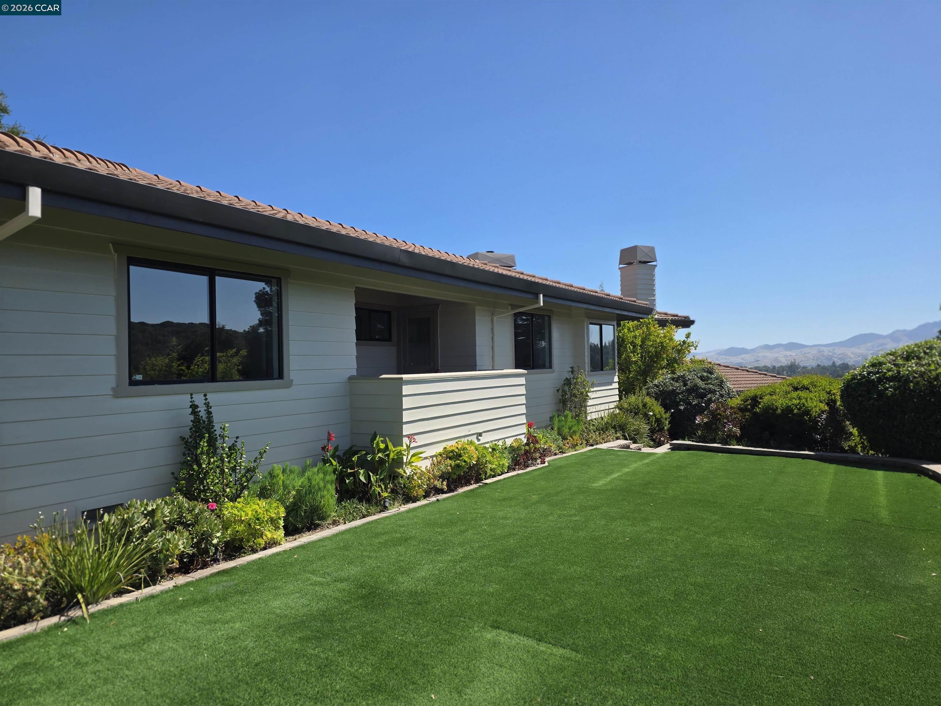 6 Tanglewood Lane