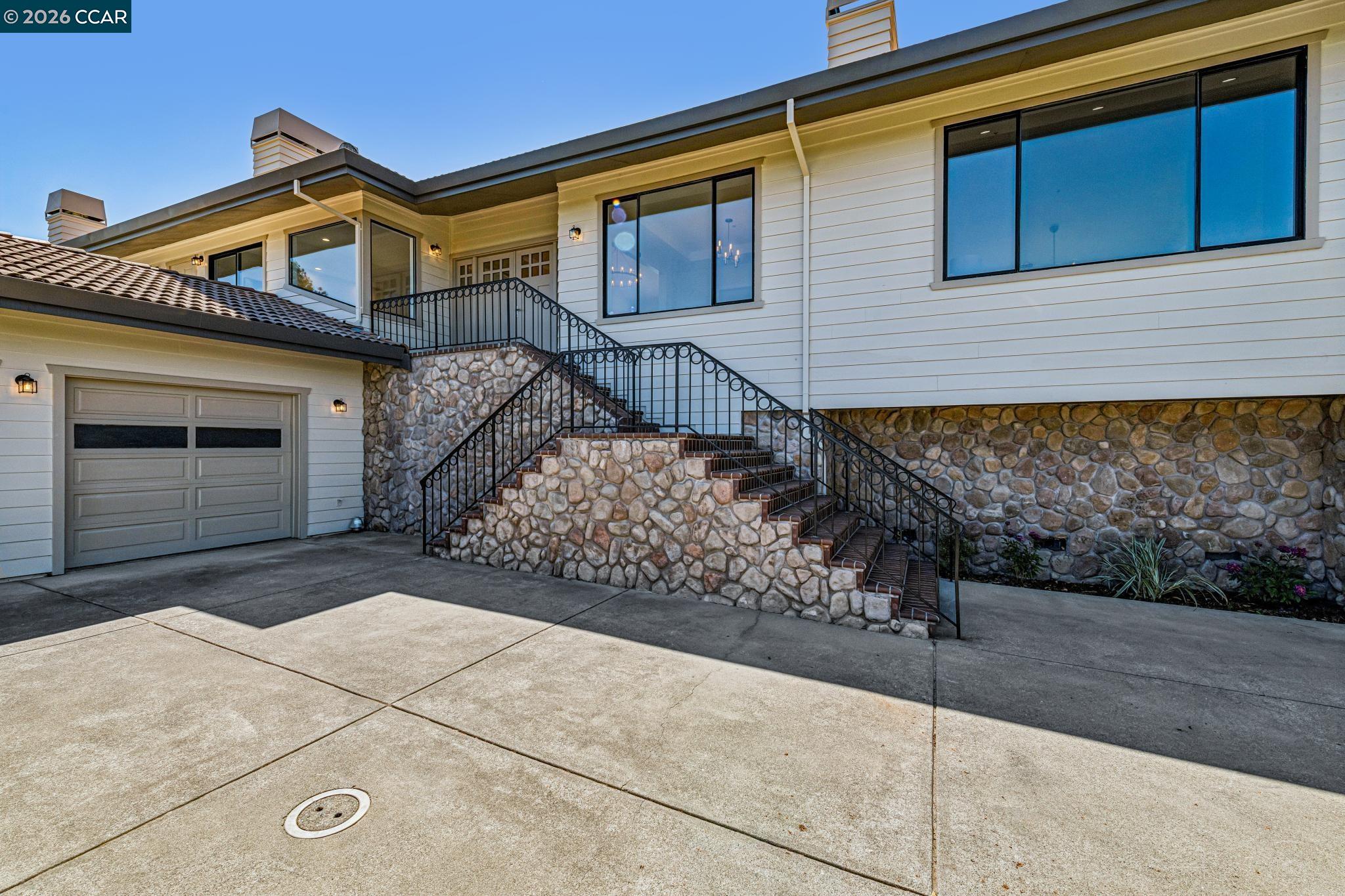 6 Tanglewood Lane