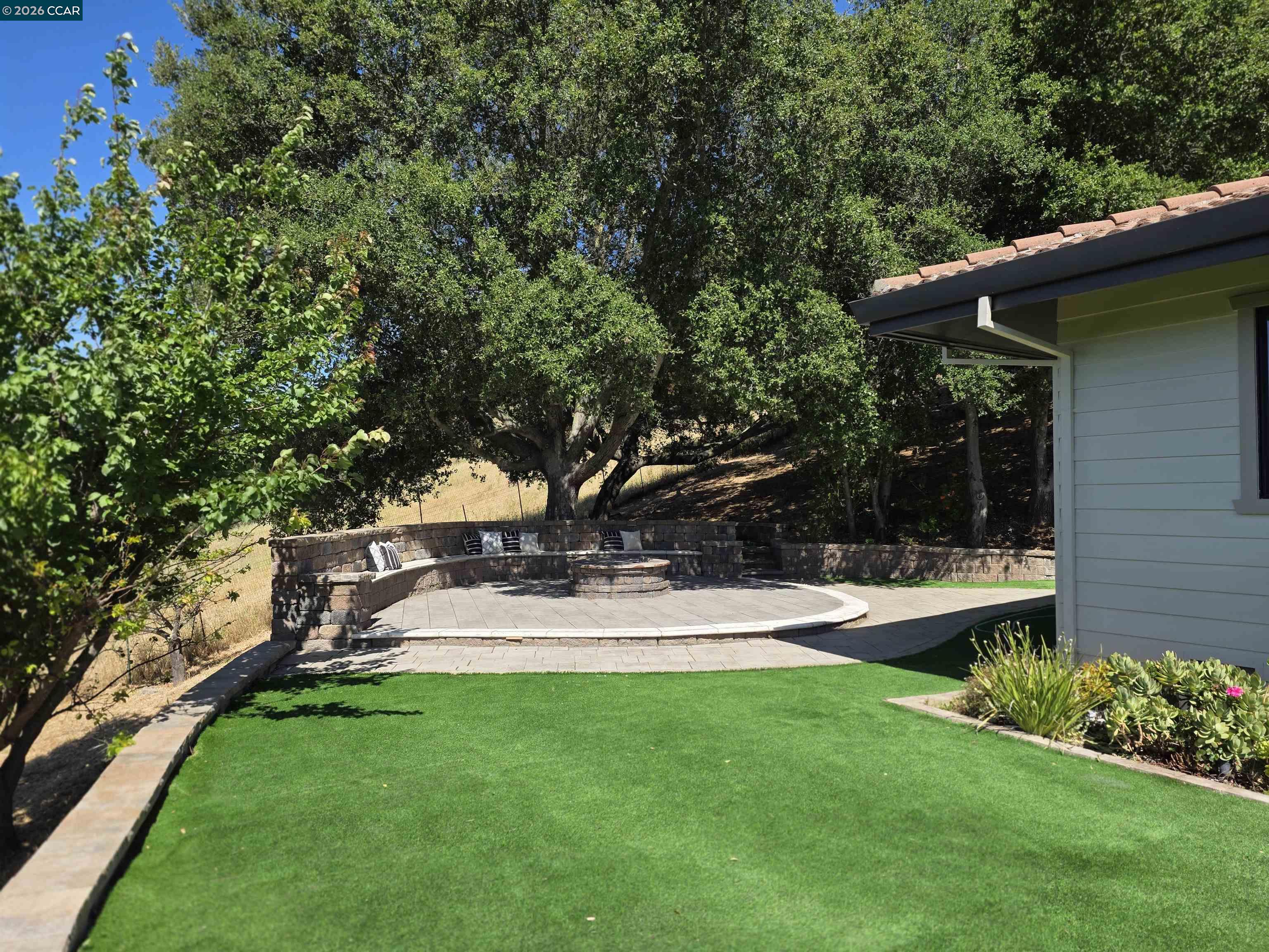 6 Tanglewood Lane