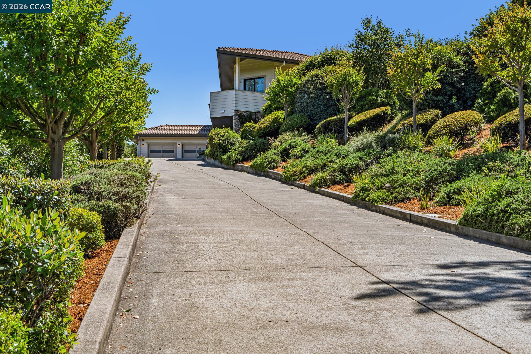 6 Tanglewood Lane