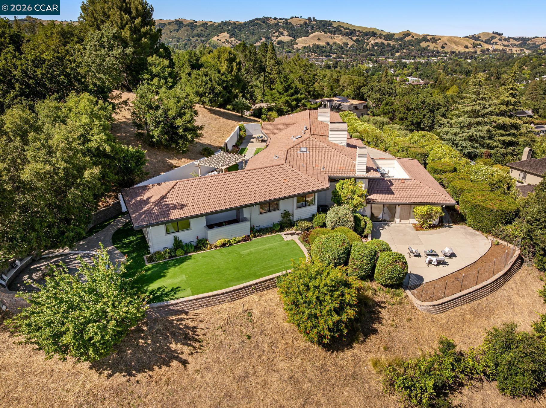 6 Tanglewood Lane
