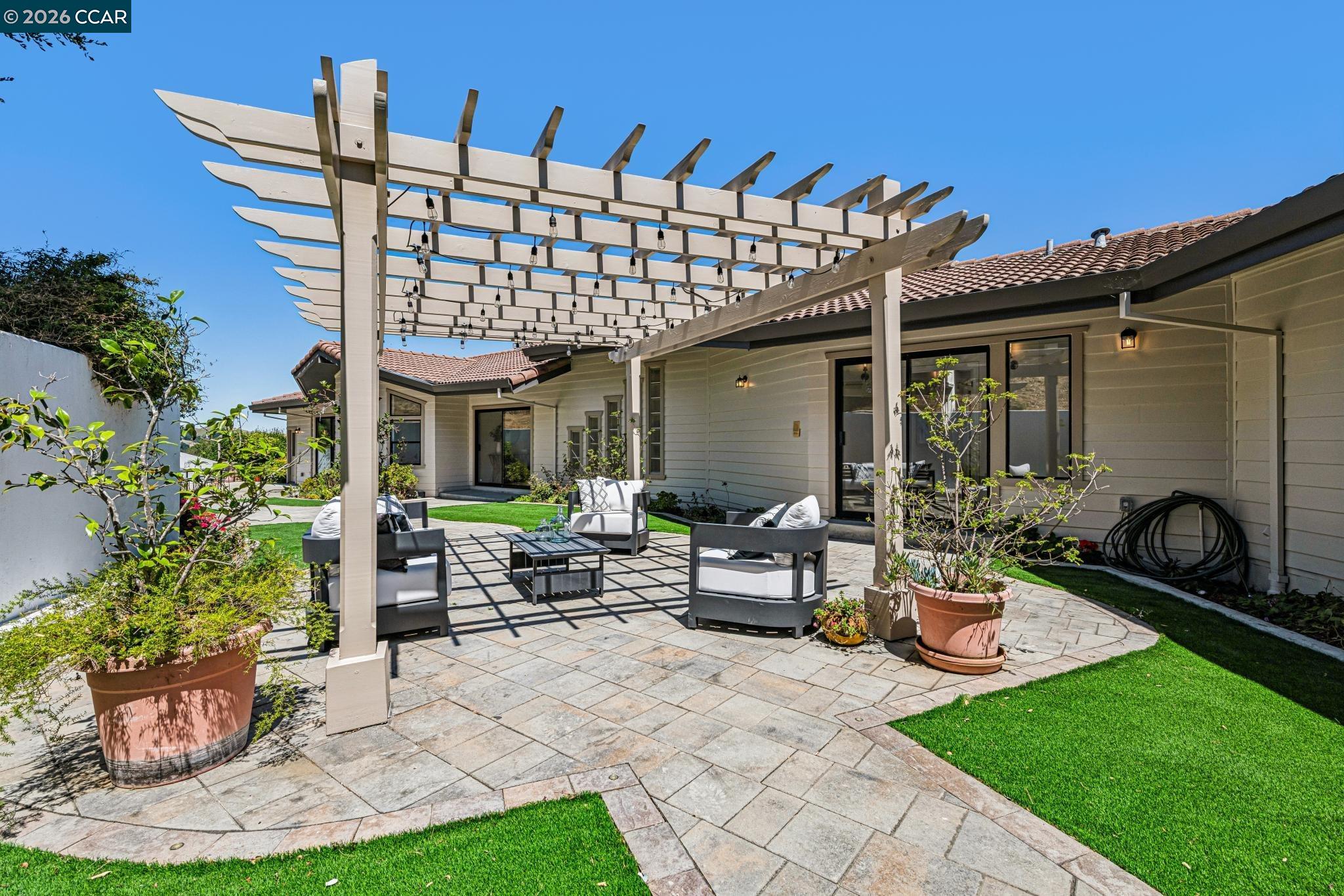 6 Tanglewood Lane