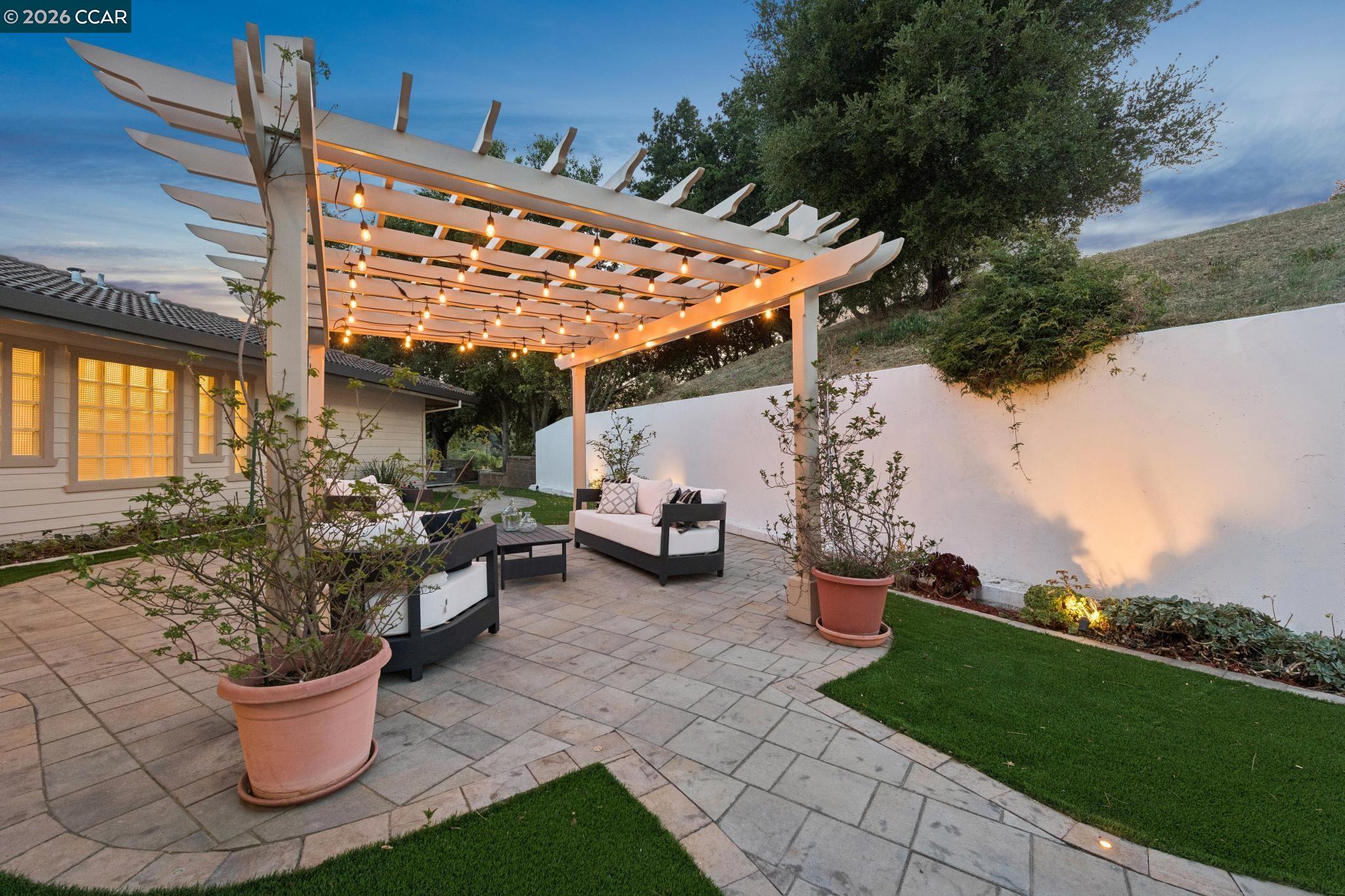 6 Tanglewood Lane