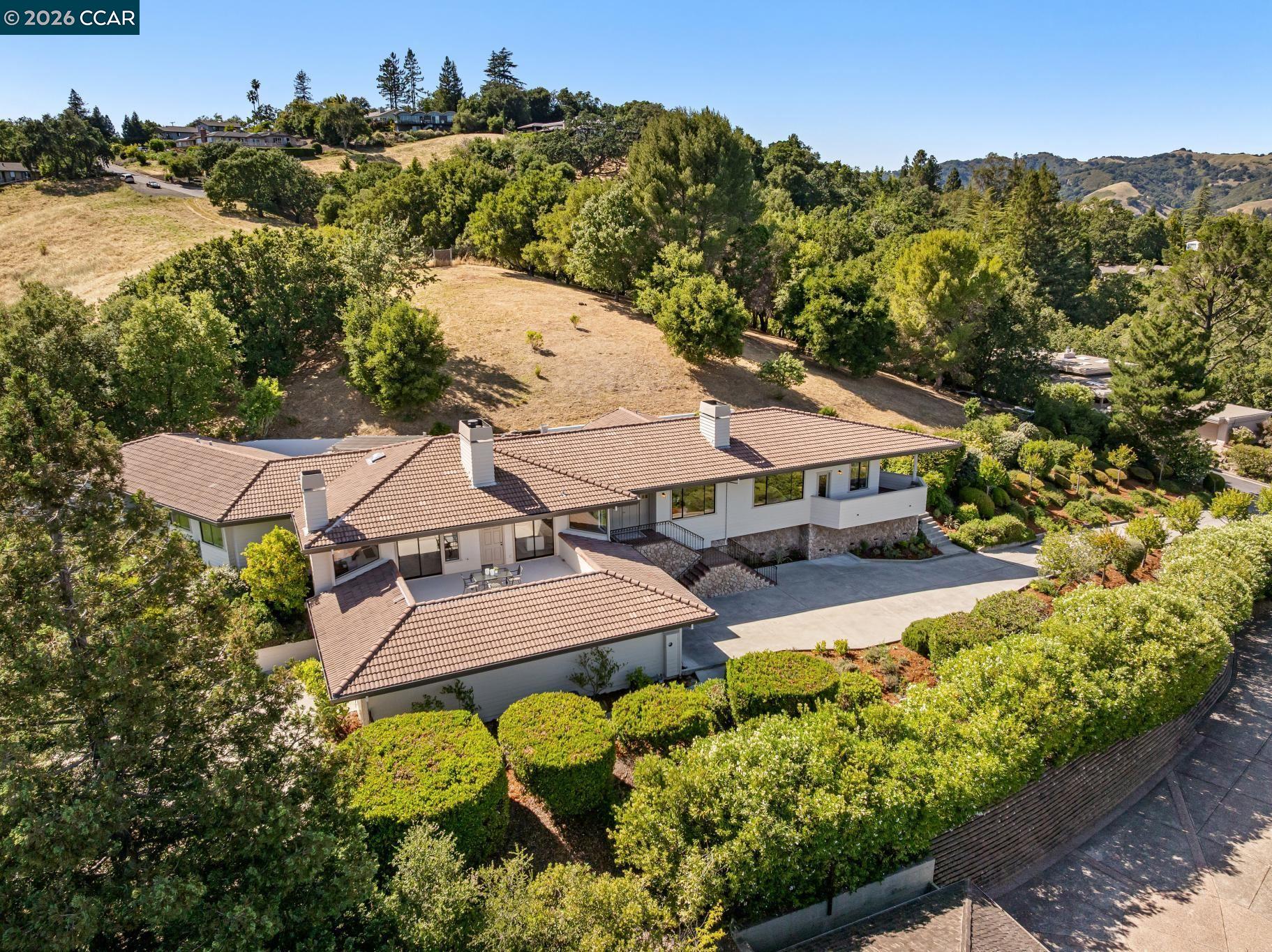 6 Tanglewood Lane