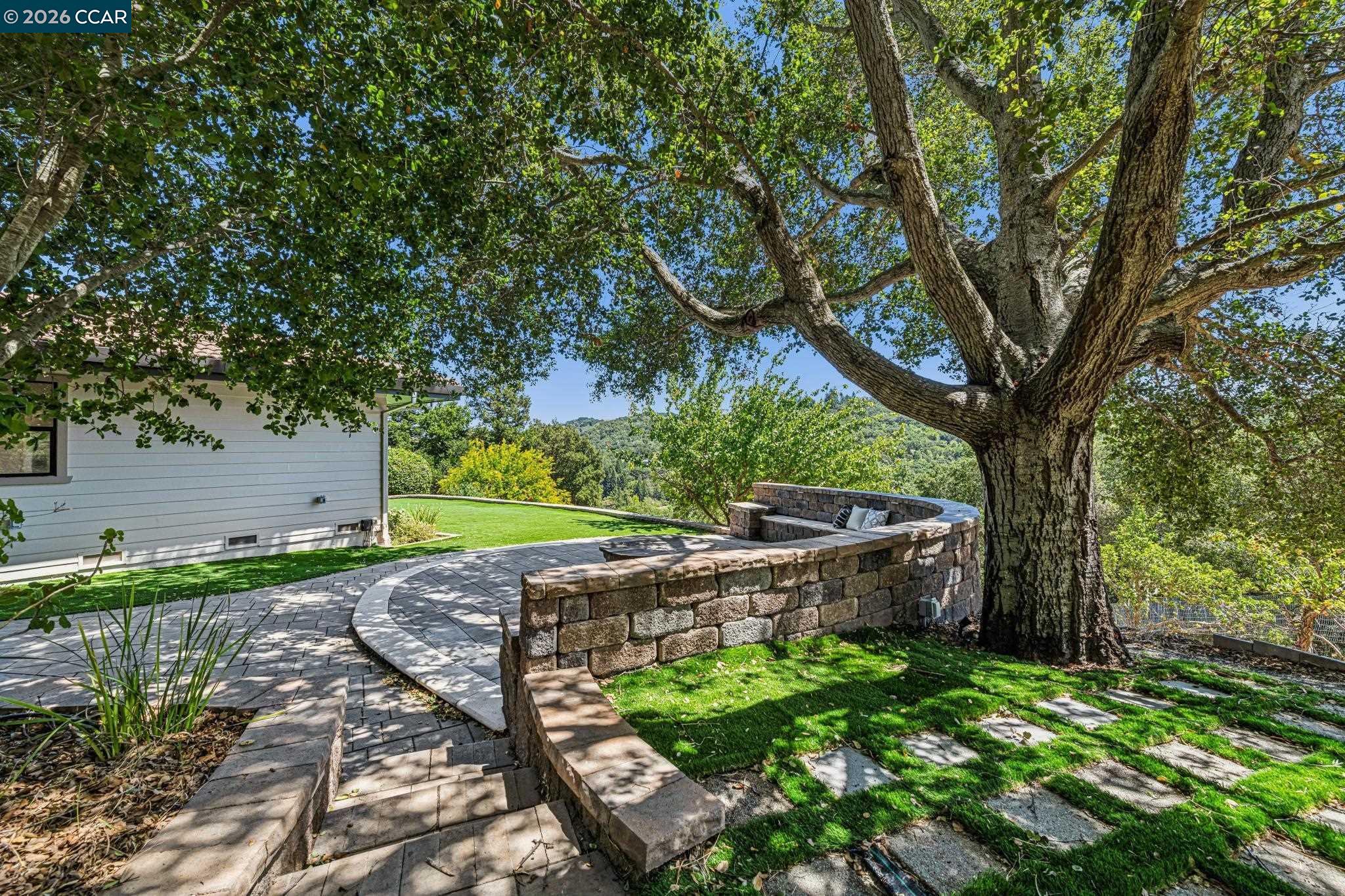 6 Tanglewood Lane