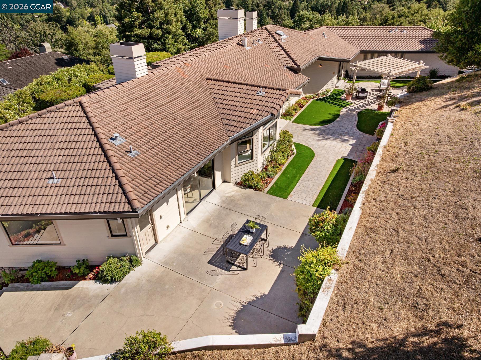 6 Tanglewood Lane