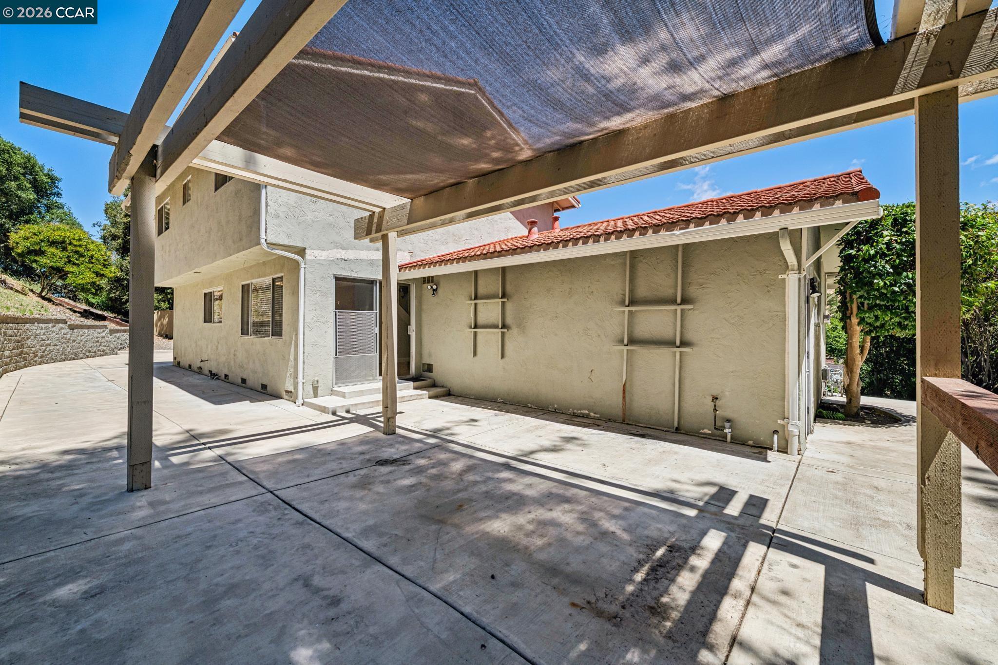 486 Butterfield Place
