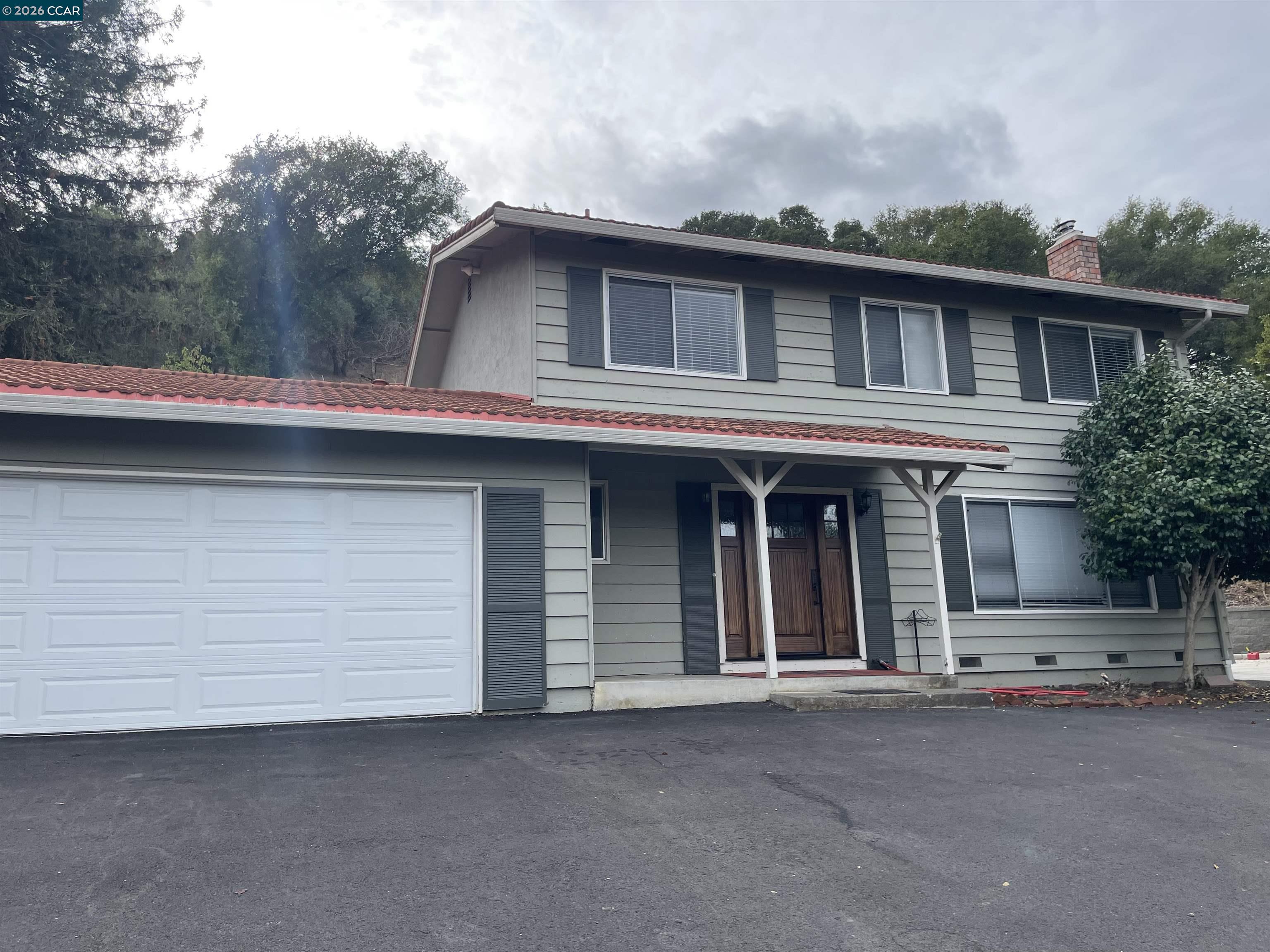 486 Butterfield Place