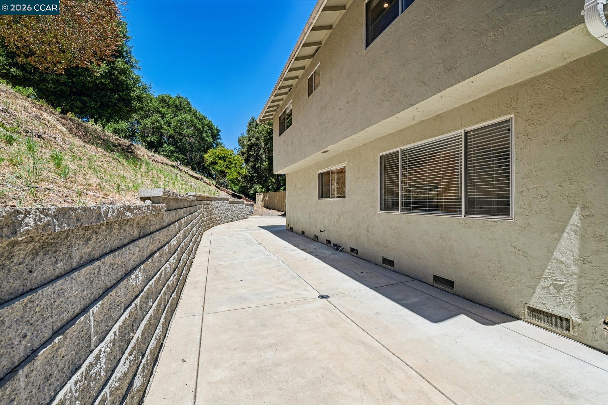 486 Butterfield Place