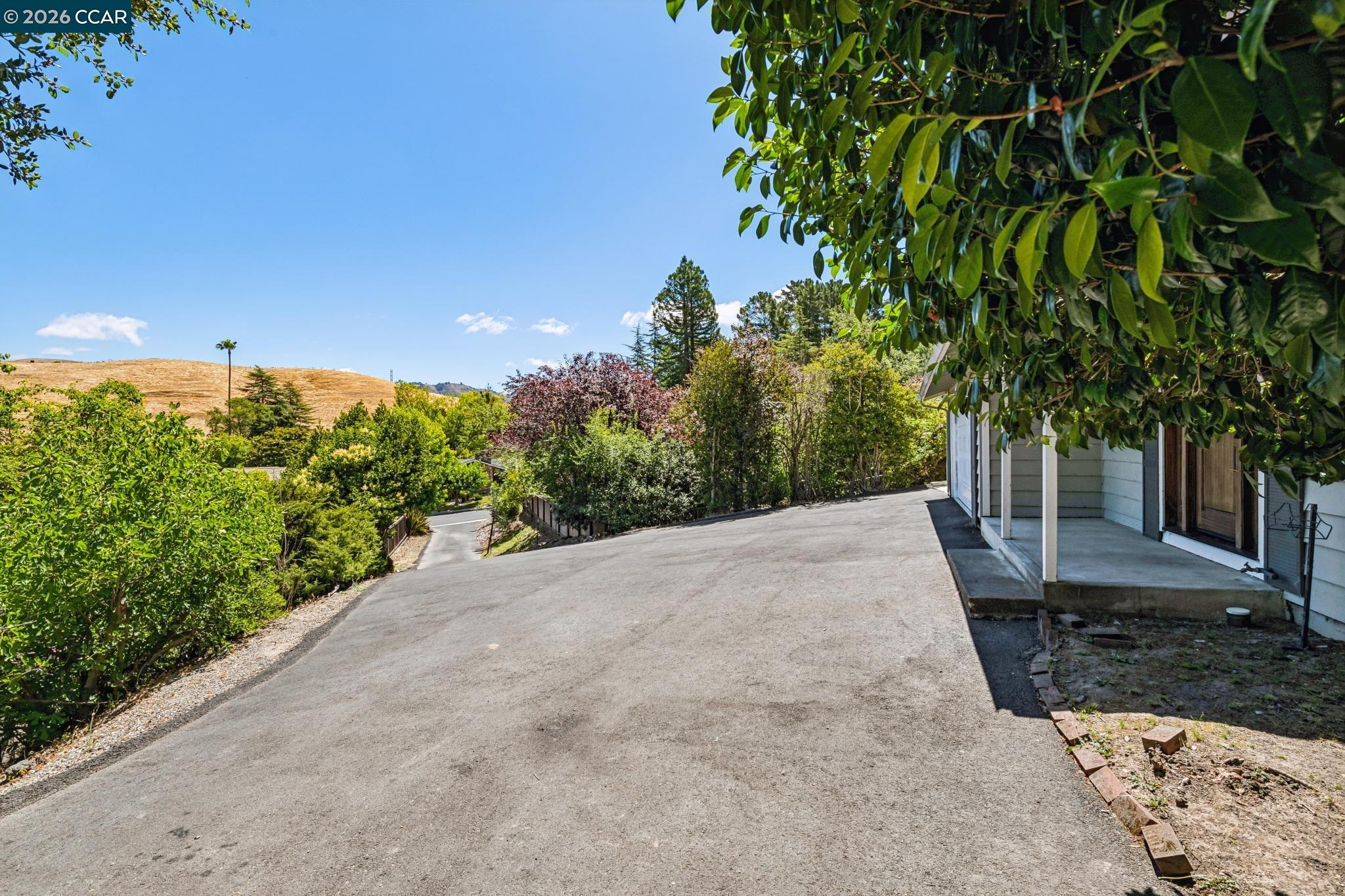 486 Butterfield Place
