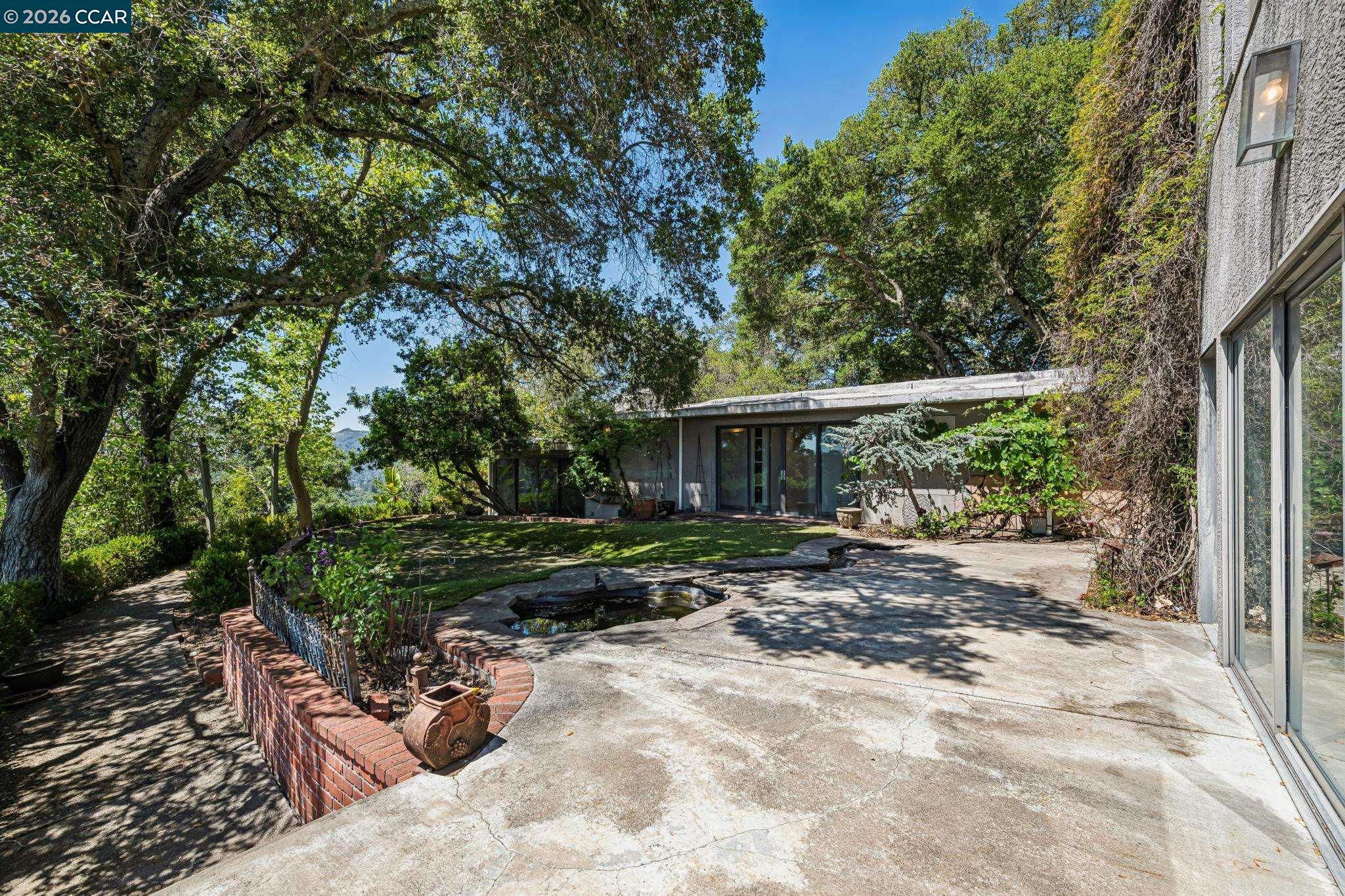 5 Oak Flat Rd.