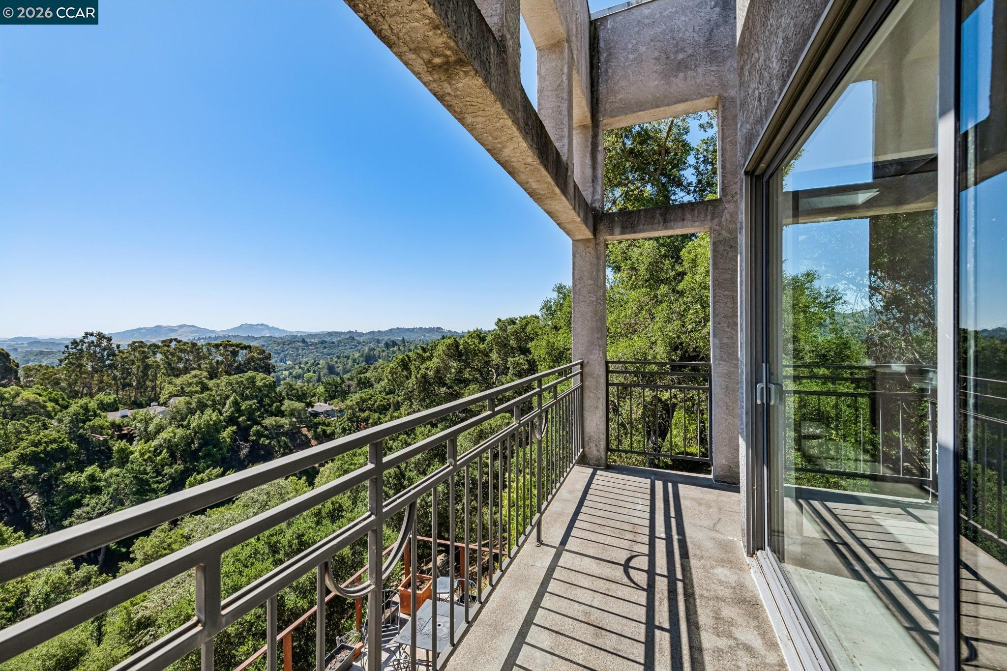 5 Oak Flat Rd.