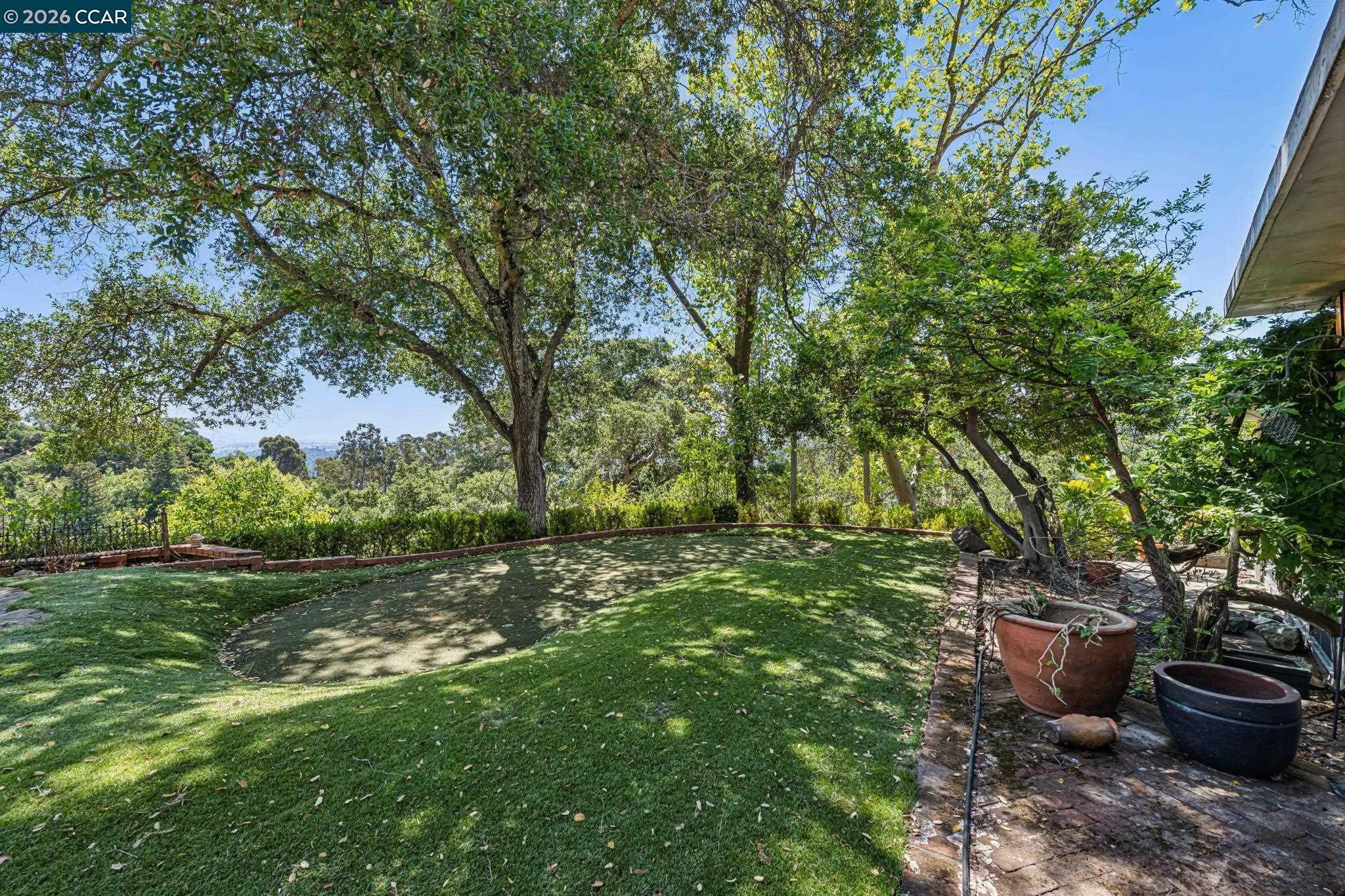 5 Oak Flat Rd.