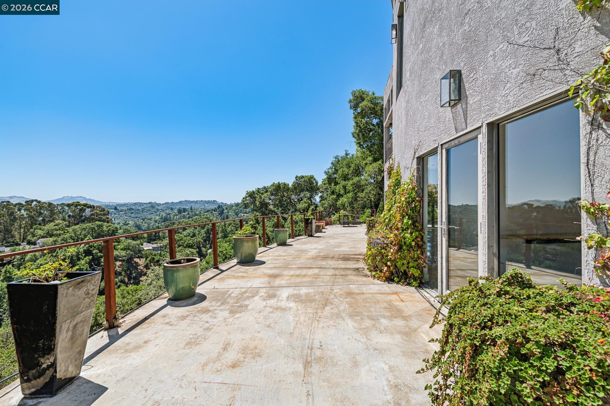5 Oak Flat Rd.