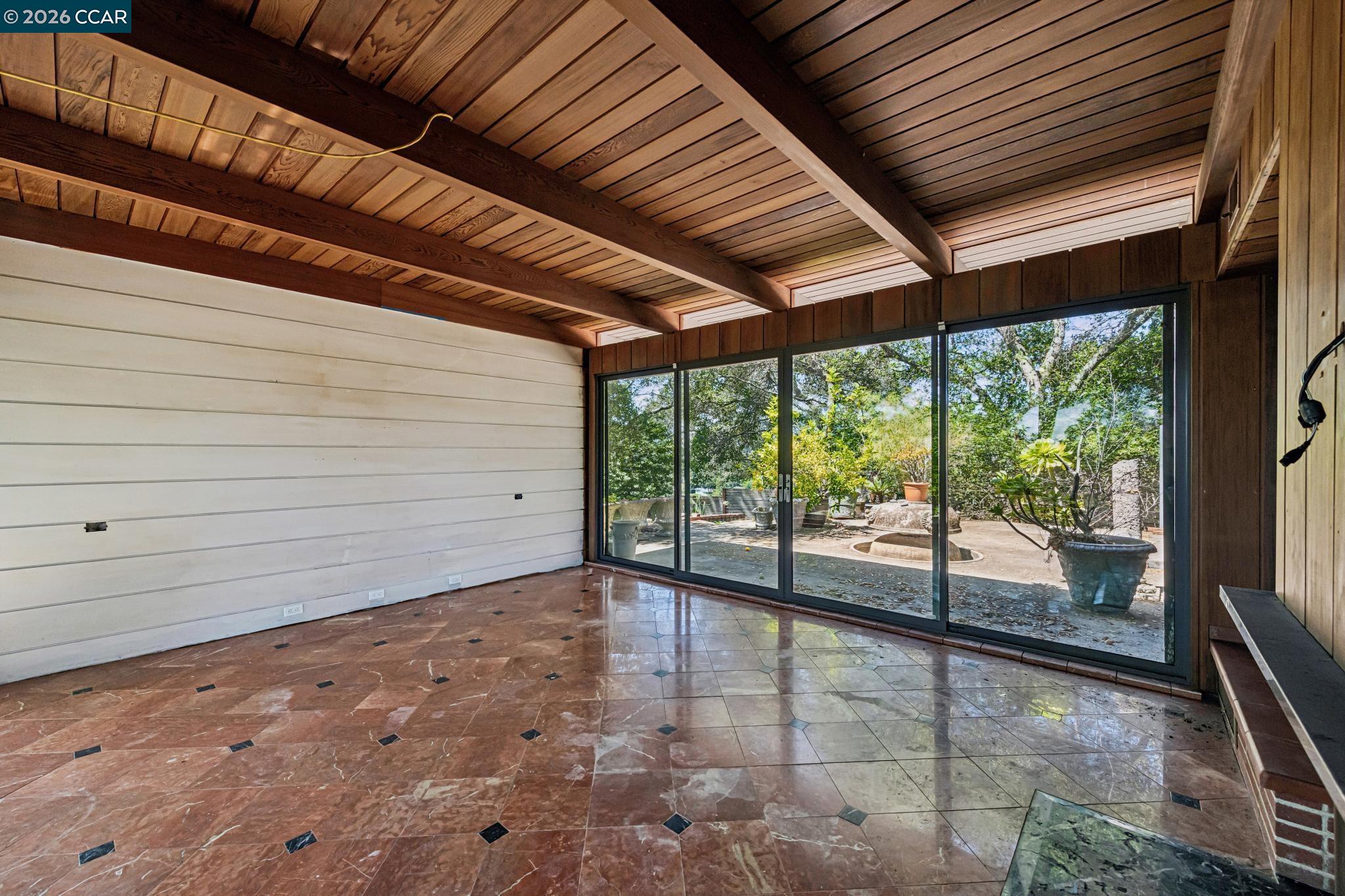 5 Oak Flat Rd.