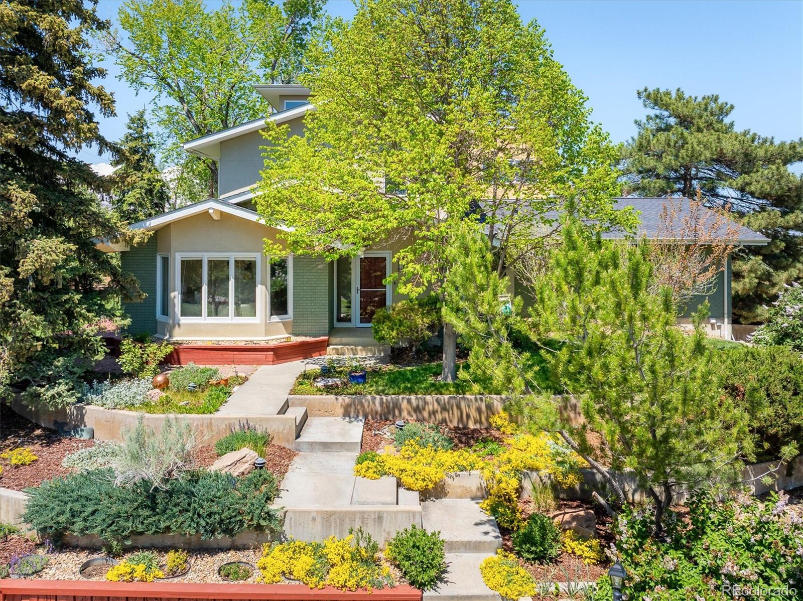 6843 Fairview Drive