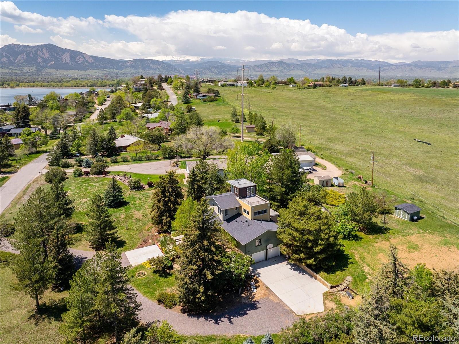 6843 Fairview Drive