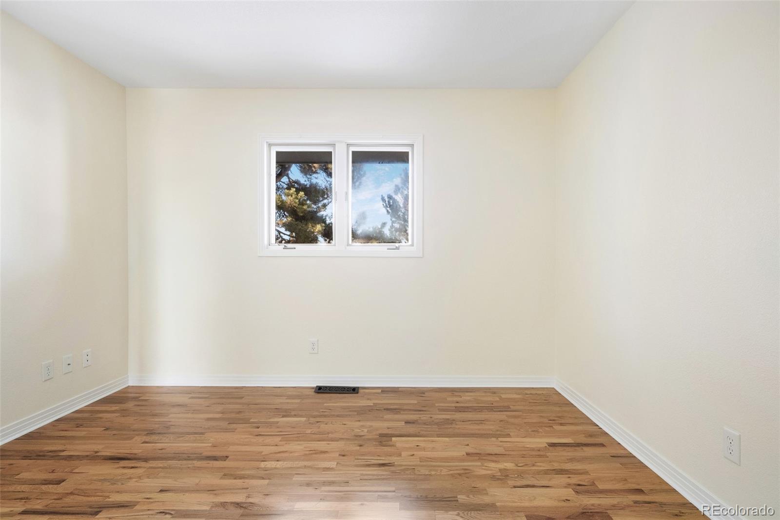 6843 Fairview Drive