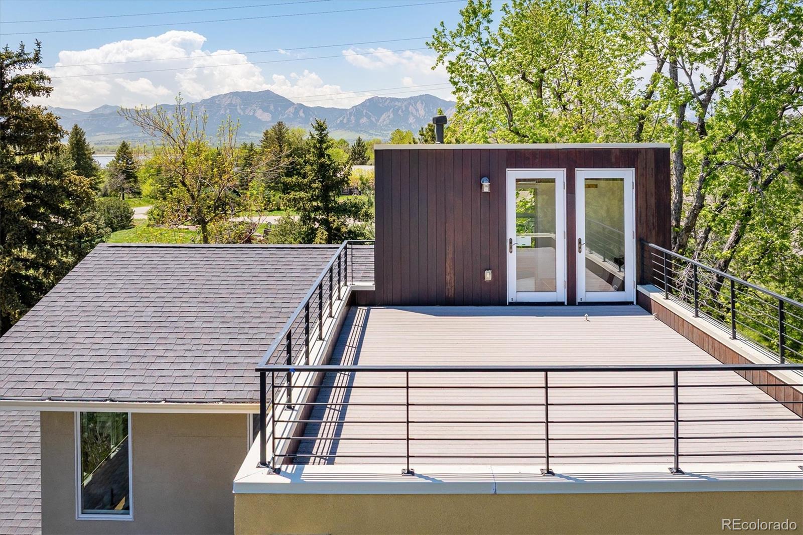 6843 Fairview Drive