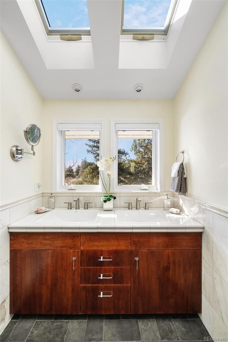 6843 Fairview Drive