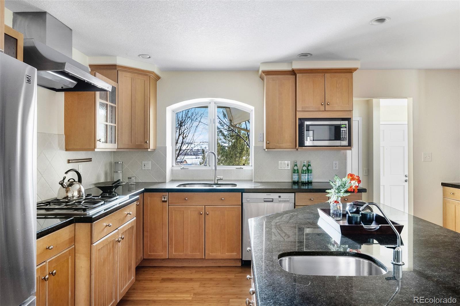 6843 Fairview Drive