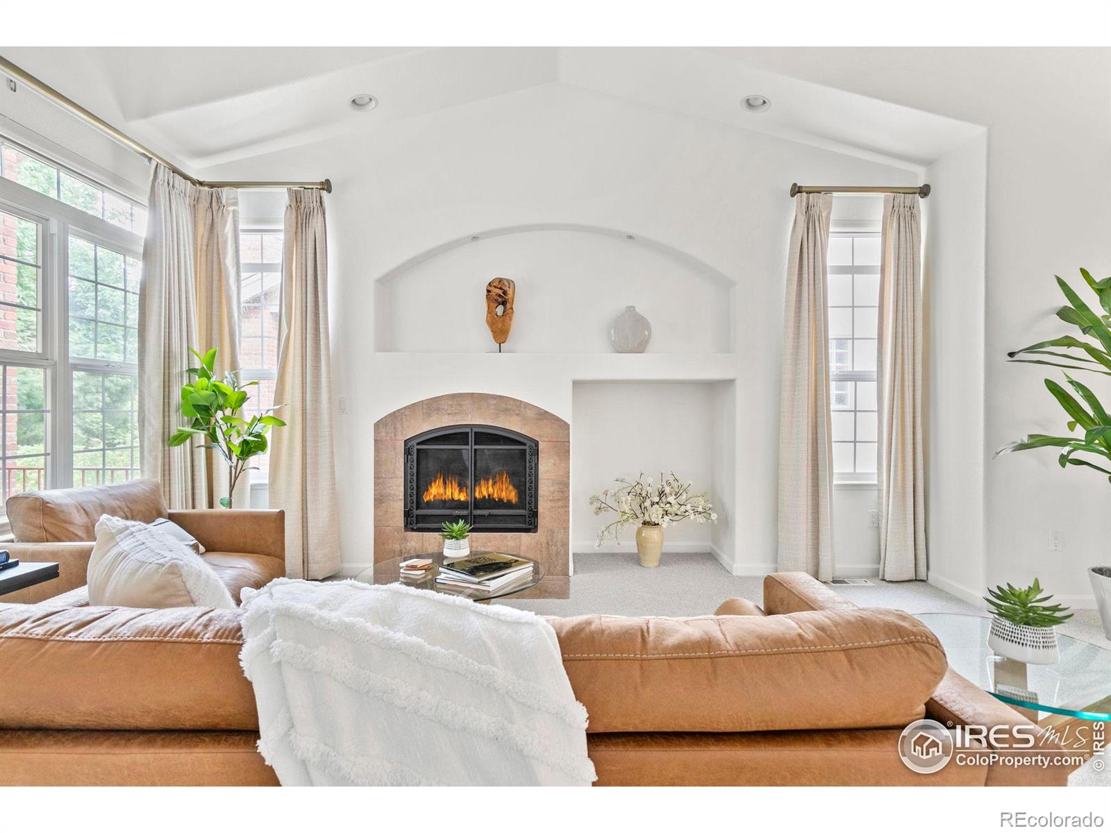 1333 Charles Drive Unit: 2