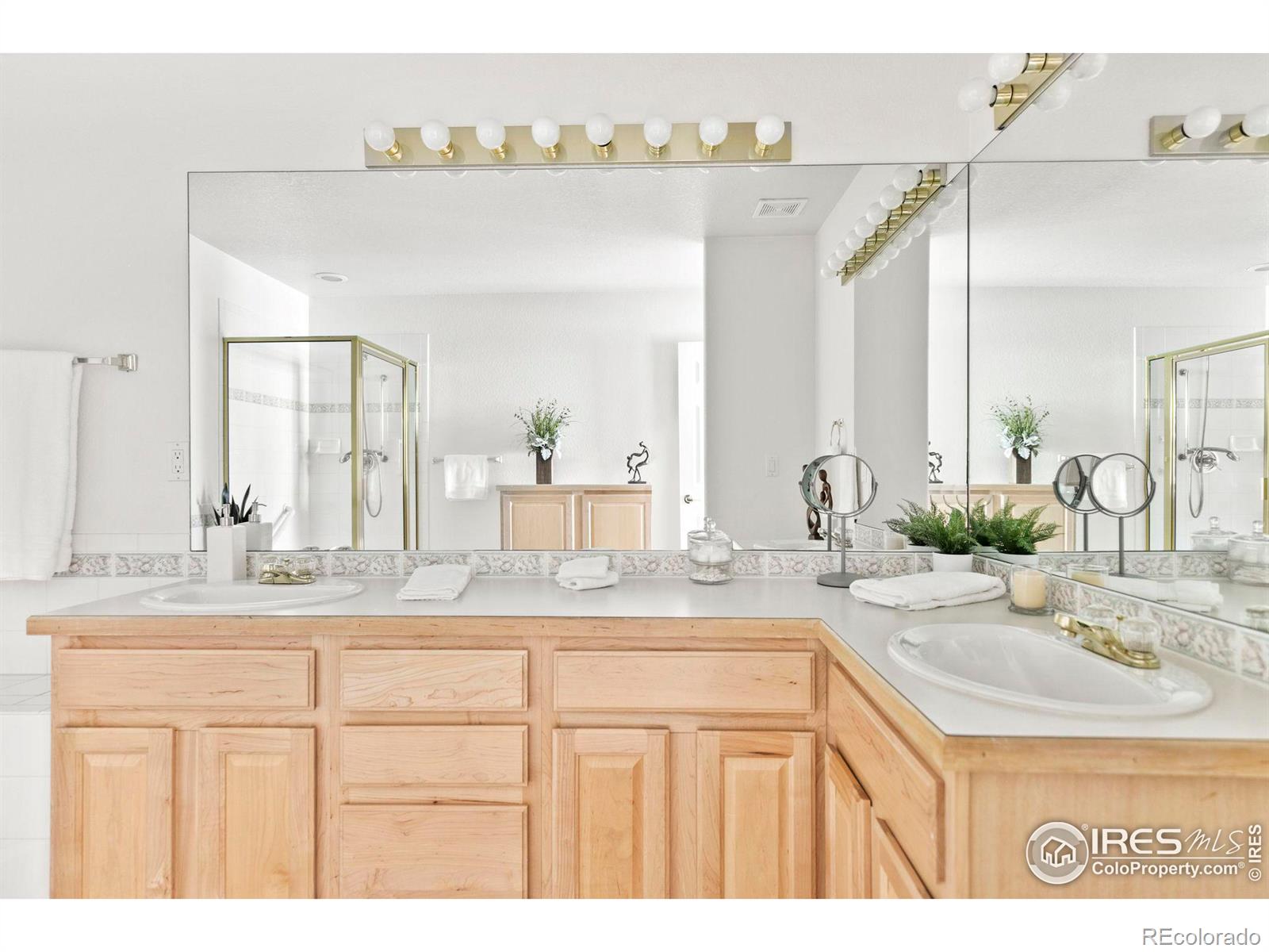 1333 Charles Drive Unit: 2
