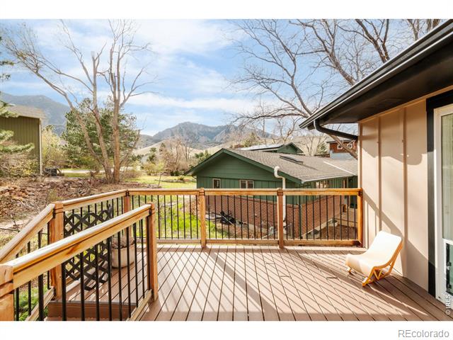 1382 Glen Court