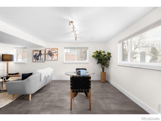 1382 Glen Court