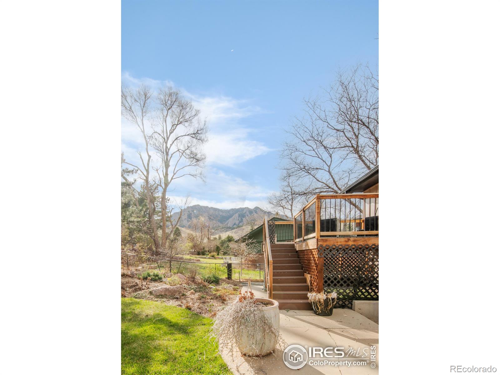 1382 Glen Court