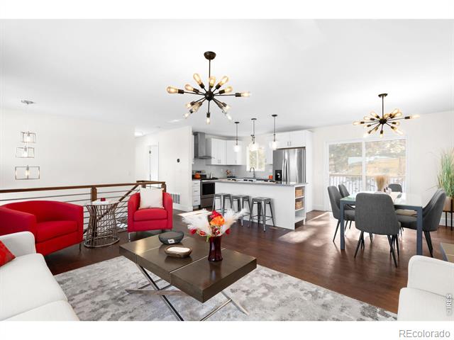 1382 Glen Court