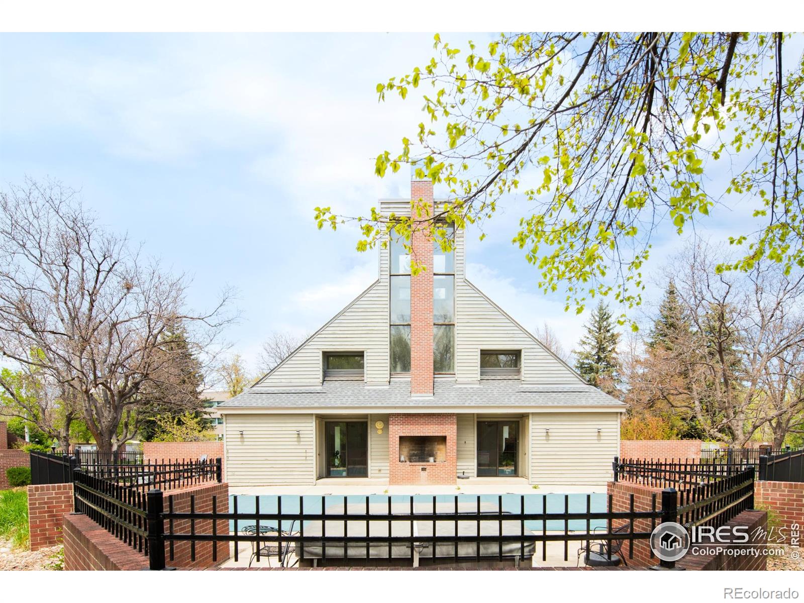 3260 47th Street Unit: 207A