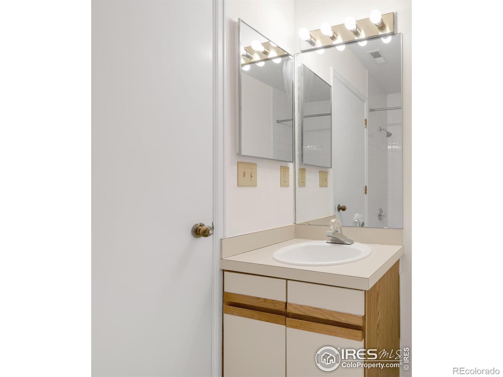3260 47th Street Unit: 207A