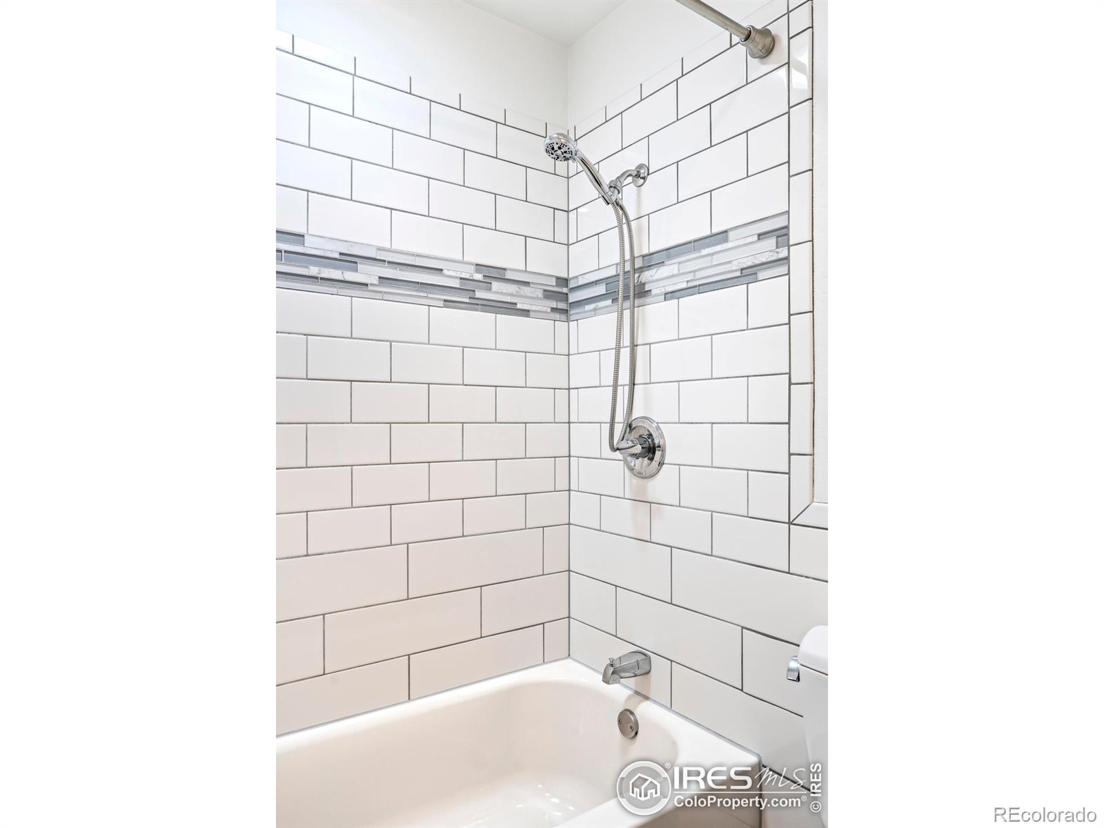 2956 Glenwood Drive