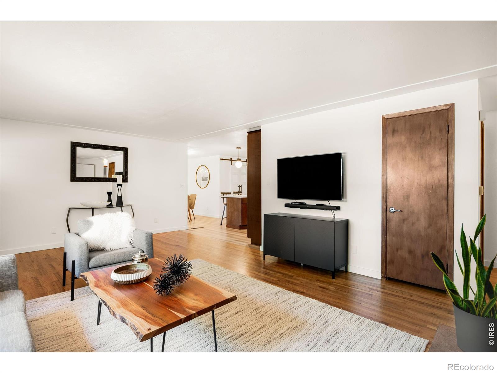 1417 Sharpe Place