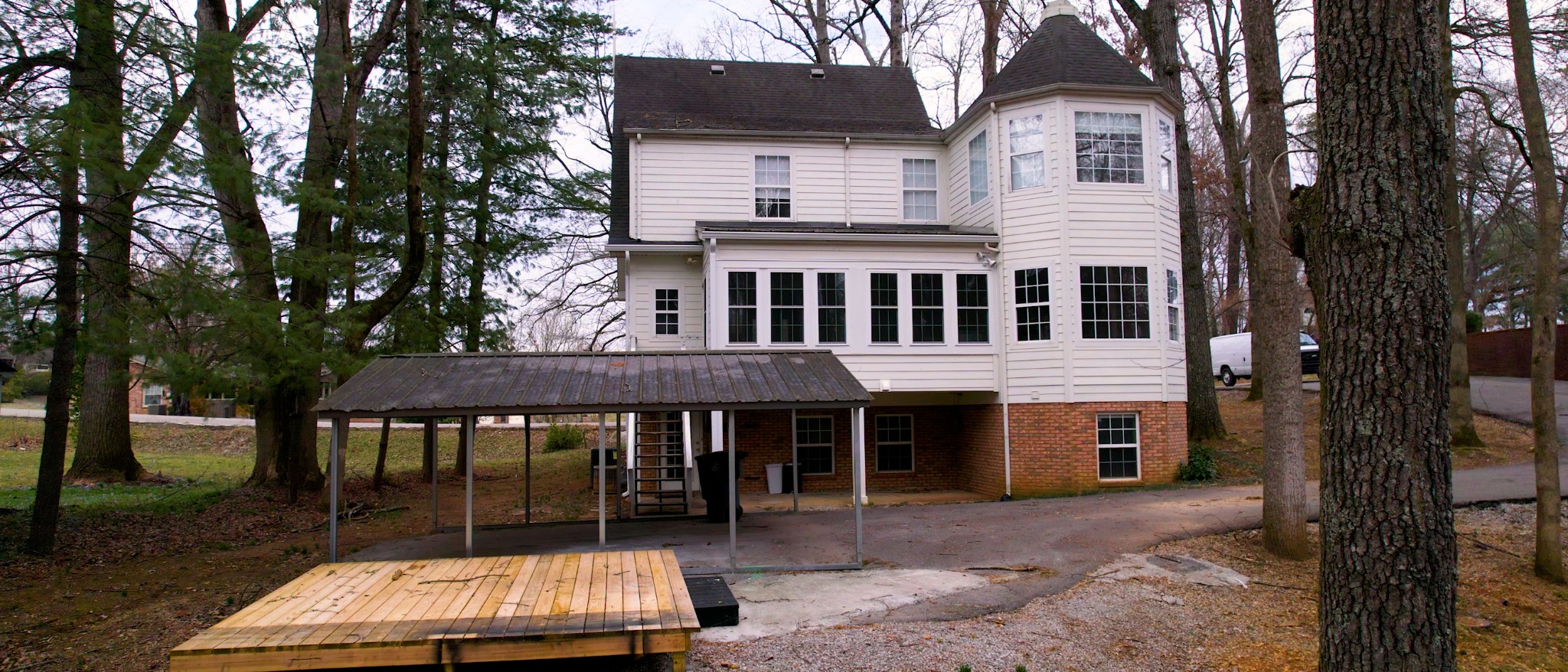 549 Ridgecrest Dr