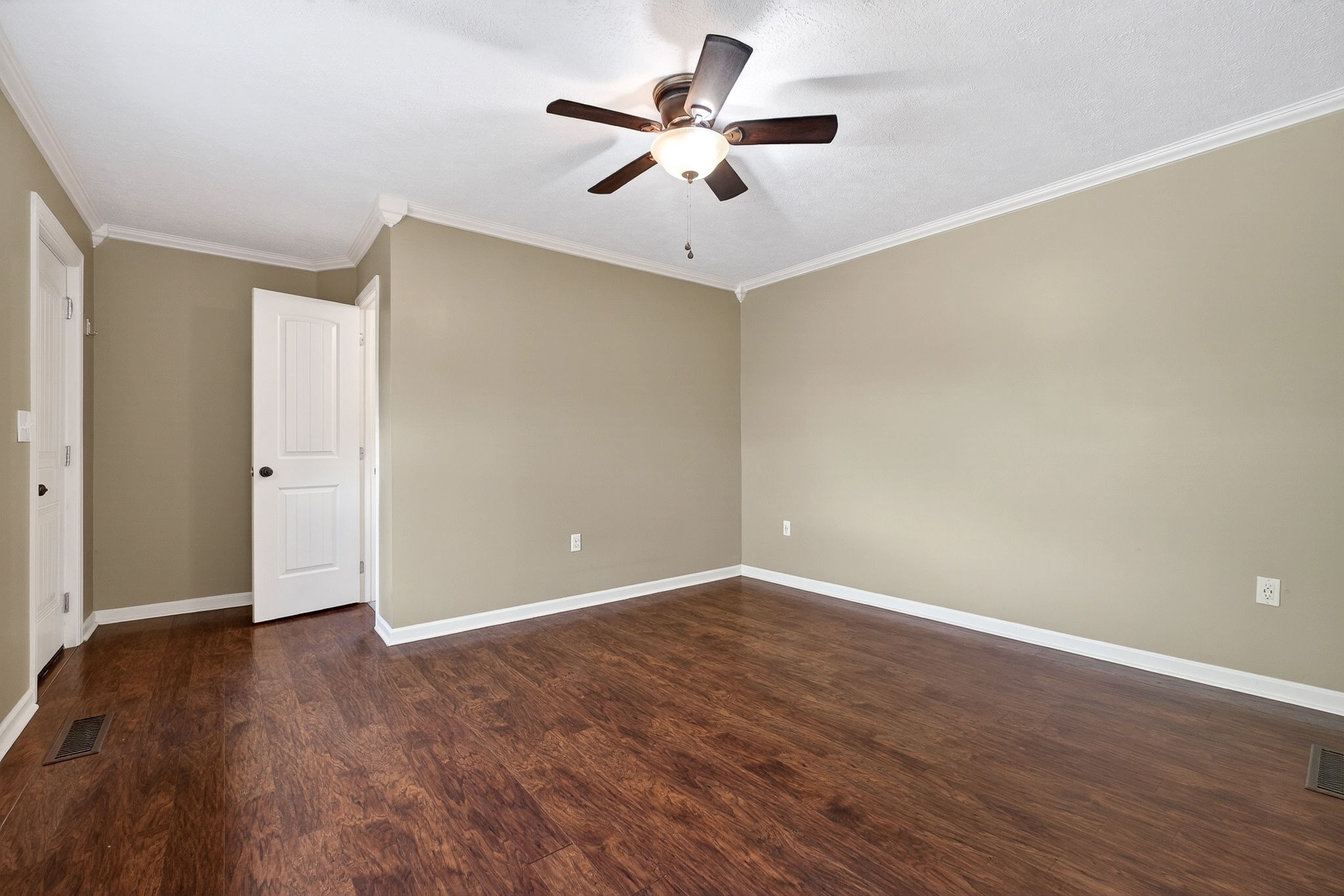 407 Sunset Dr