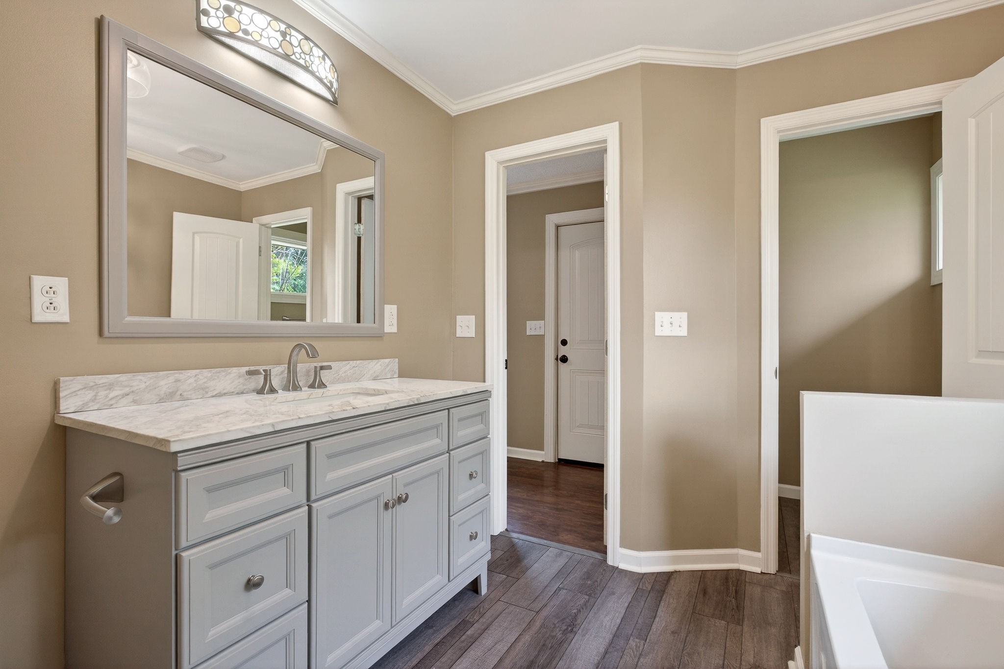 407 Sunset Dr