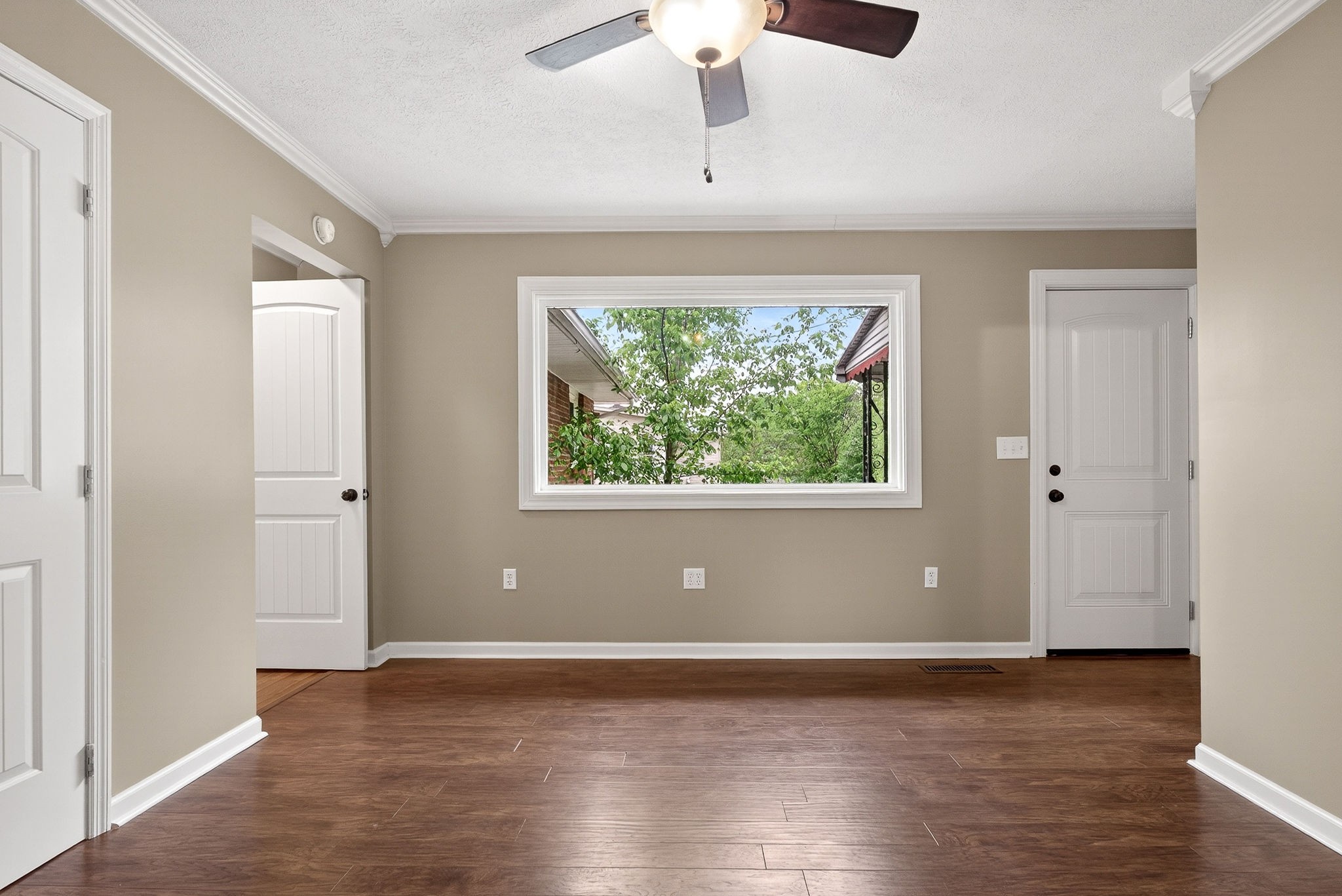 407 Sunset Dr